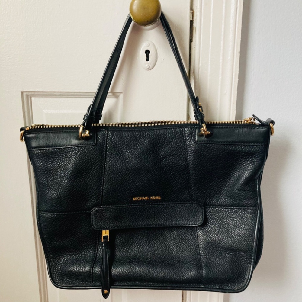 Michael Kors Black Purse - Picture 5 of 14